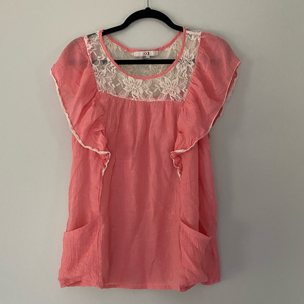XXI WATERFALL FRONT w/ LACE NECKLINE AND POCKETS Size Medium